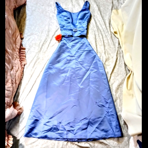 Bill Levkoff Dresses & Skirts - Bill LevKoff gorgeous two-piece lilac gown 14